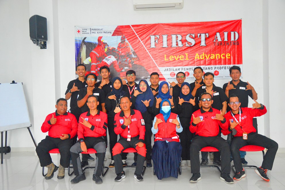 team diklat PMI PMR KSR relawan padang korps Red Cross Indonesia website